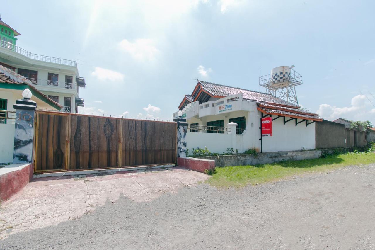 OYO 2858 Vafa Residence Cianjur Exterior foto
